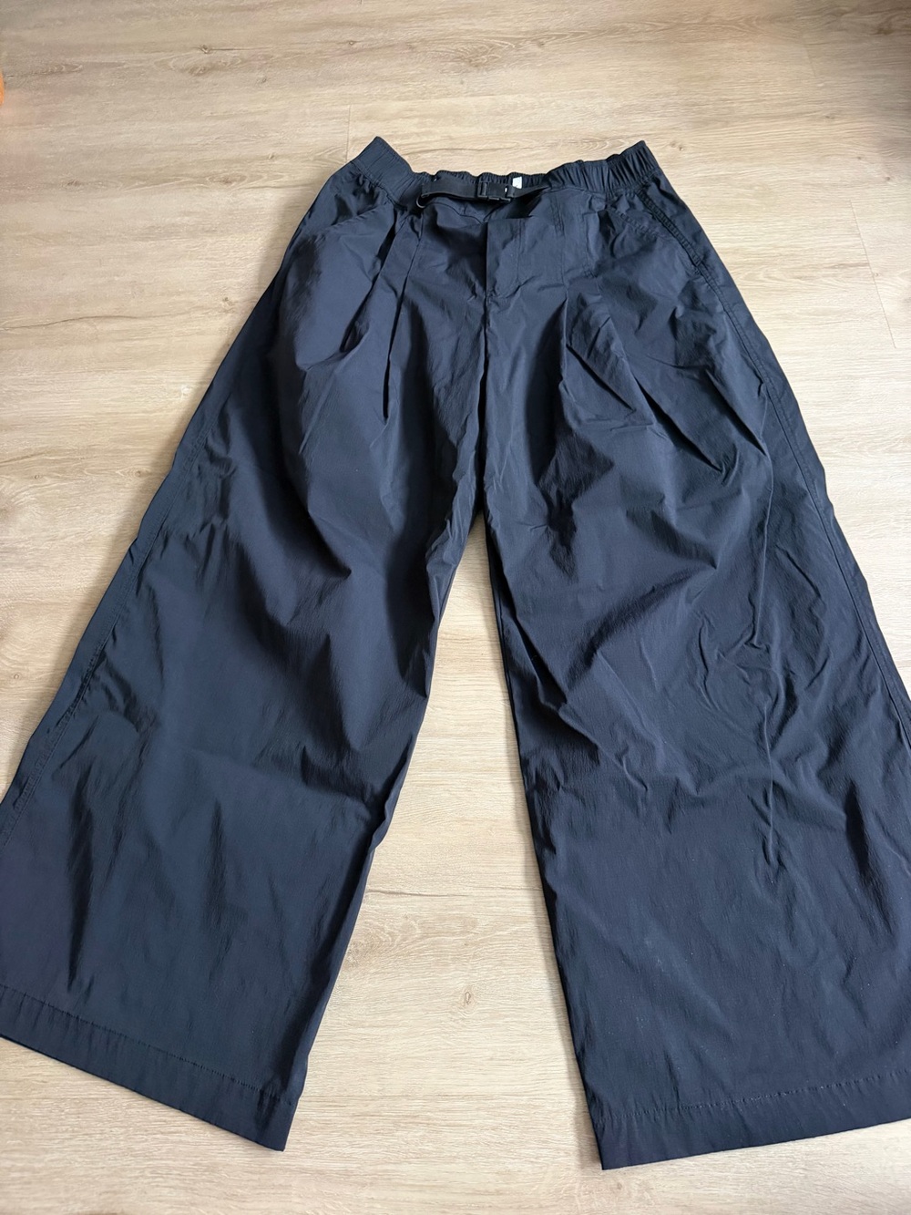 Halara Extra Wide Leg lack Pants Buckle Front Nylon SZ L